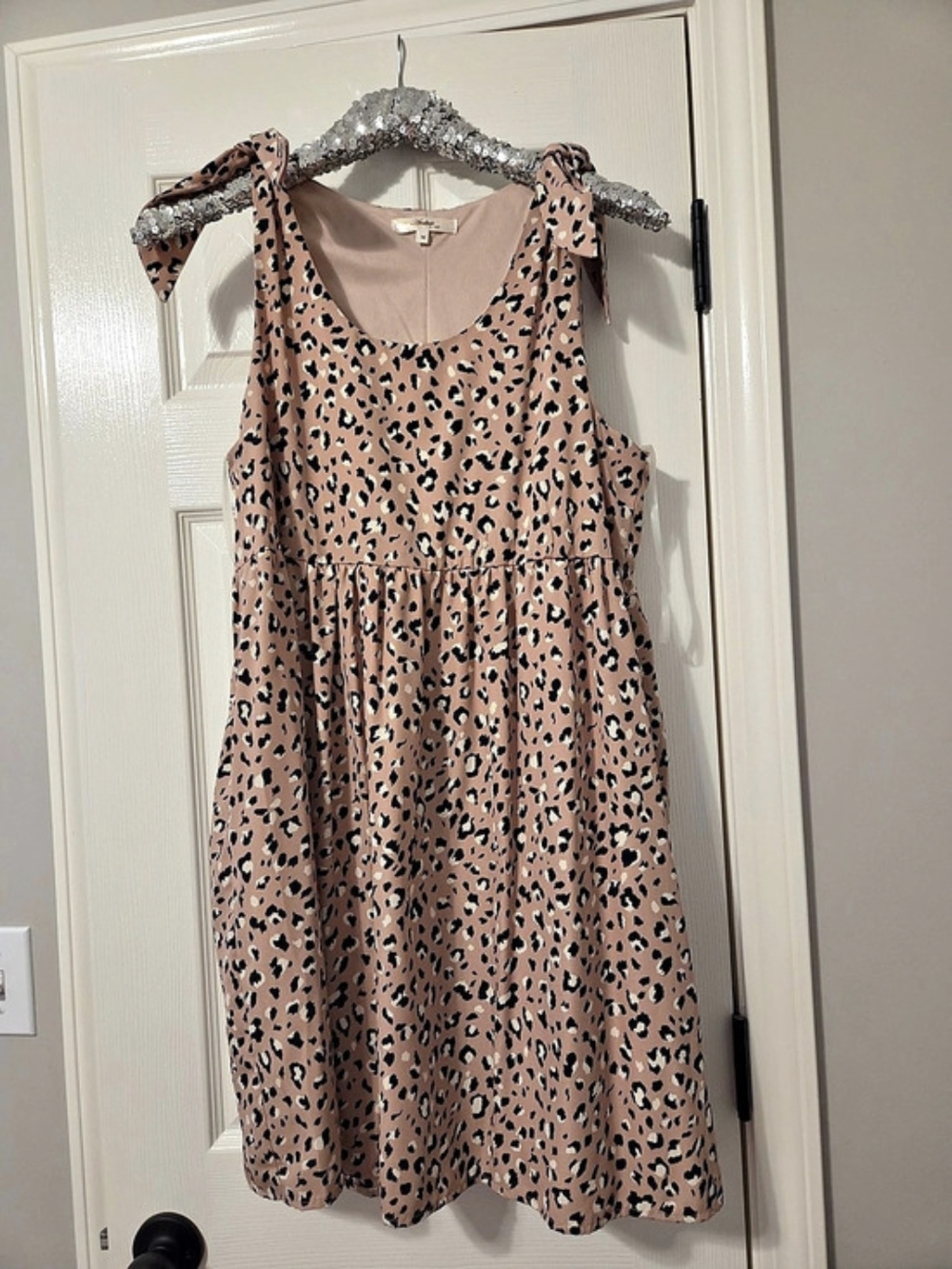 Andrée by UNIT Animal Print Midi Dress  Size Medium